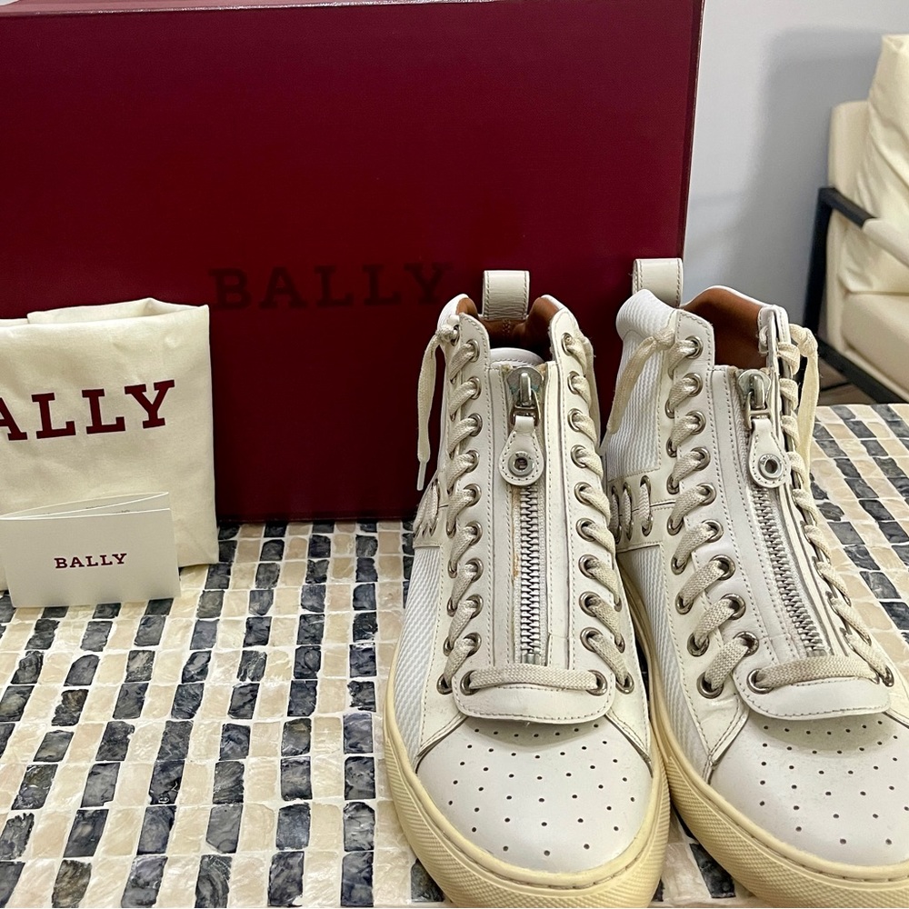Authentic Bally Mens Leather Sneakers